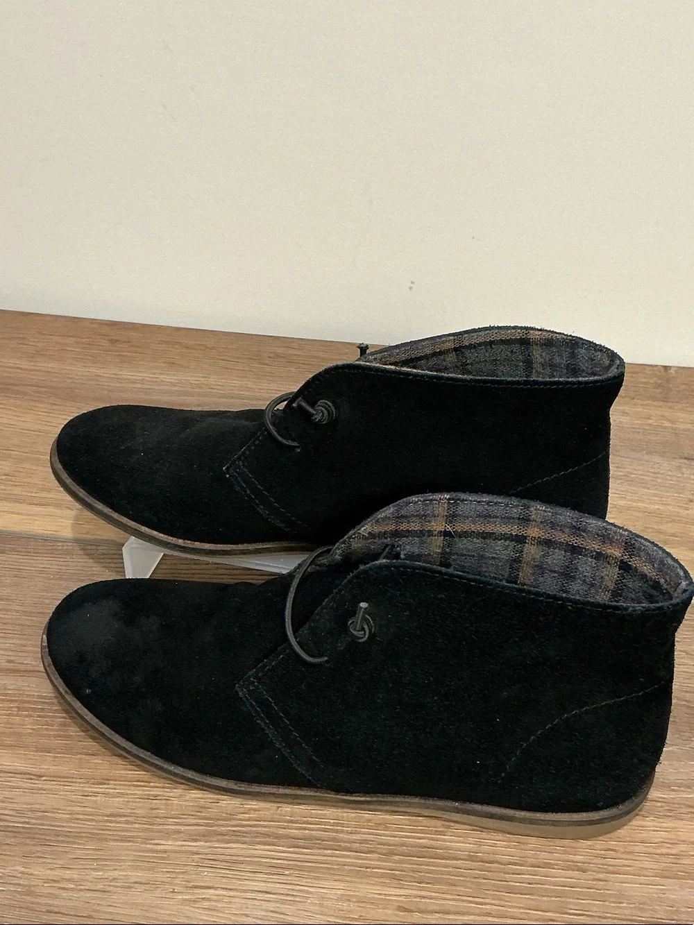 Lucky Brand Garboh Black Suede Chukka Boots, women’s size 7.5